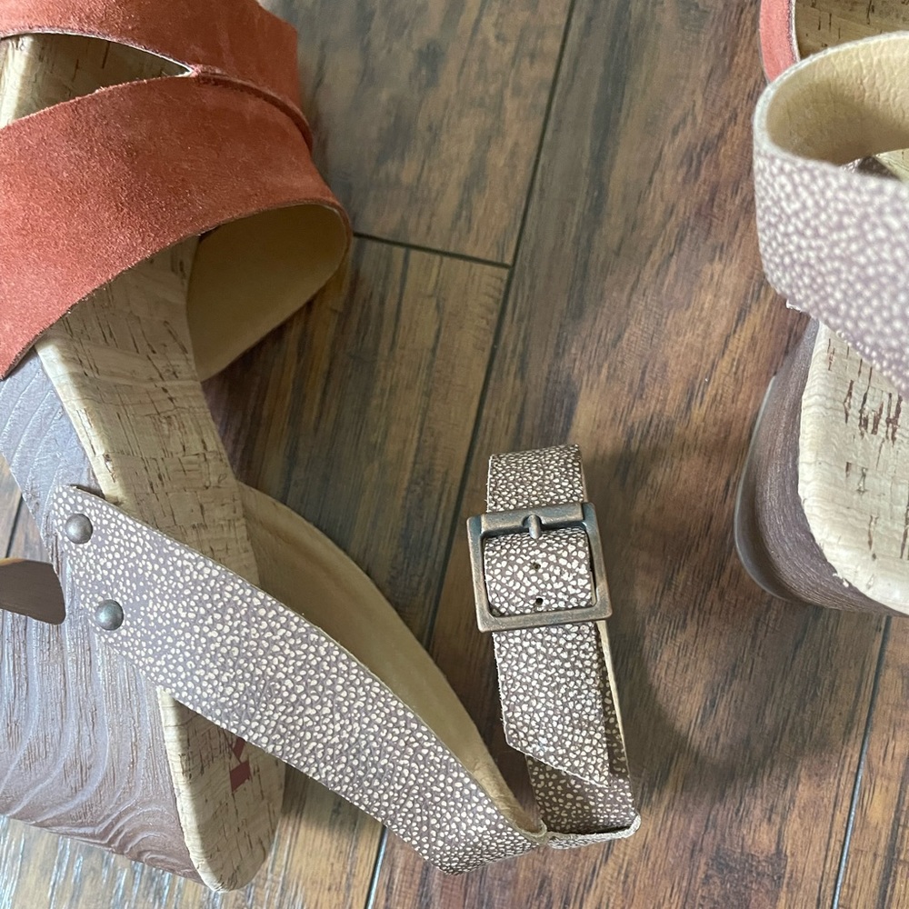 Never Worn Korks Platform Sandals - image 6